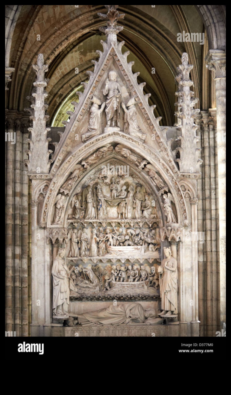 Majestātisko mauzoleju gotiskās kapenes un apbedīšanas māksla no viduslaikiem līdz renesansei 5 Majestic mauzolejs: gotikas kapenes un apbedīšanas māksla