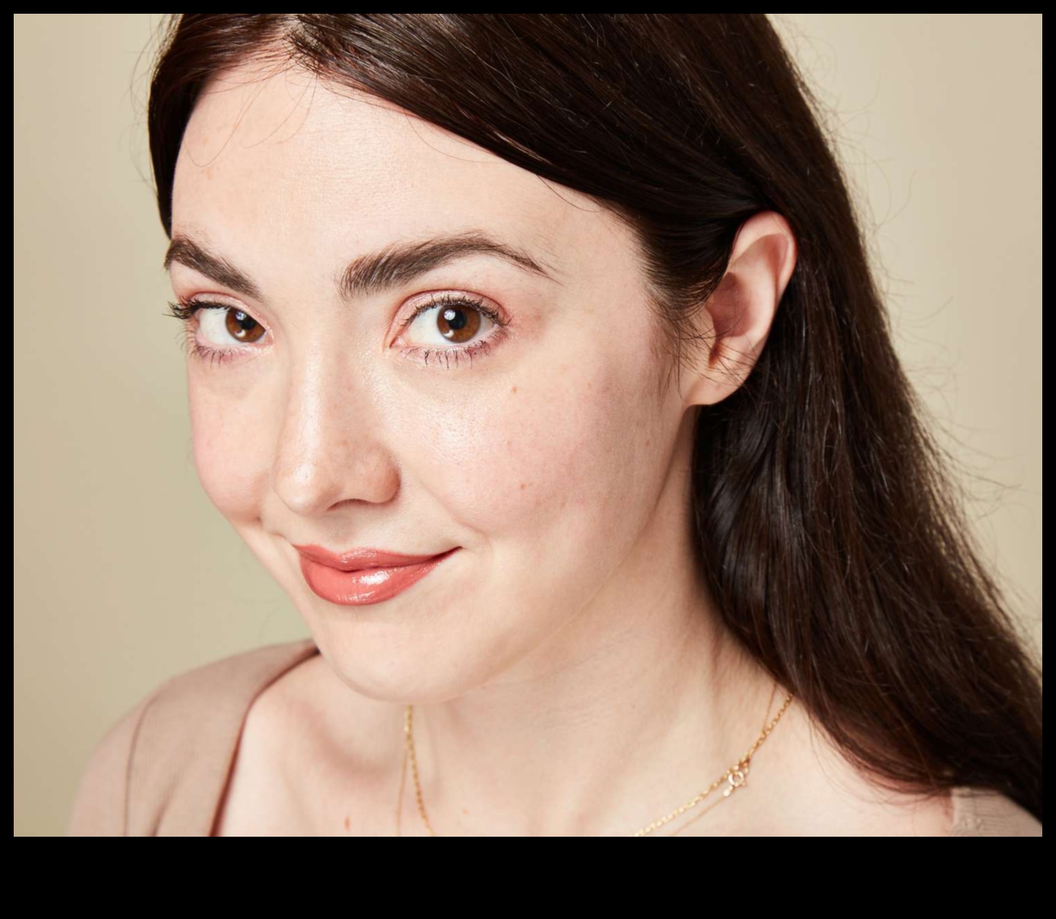 Lūpu kontūrzīmulis BUJ uz jūsu atbildētajiem jautājumiem par nevainojamu grima izskatu 3 Lūpu kontūrzīmulis FAQ: bieži uzdotie jautājumi par pārliecinātu grima procedūru