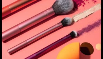 Sukas spēles jaunināšana: kā jauni rīki var pārveidot jūsu grima rutīnu