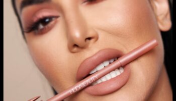 Lūpu kontūrzīmuļu tendences: noturēties uz vietas ar jaunākajiem lūpu kontūru stiliem